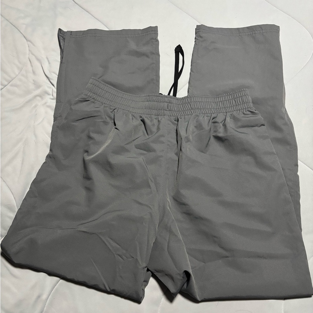 Under Armour light-weight workout Pants